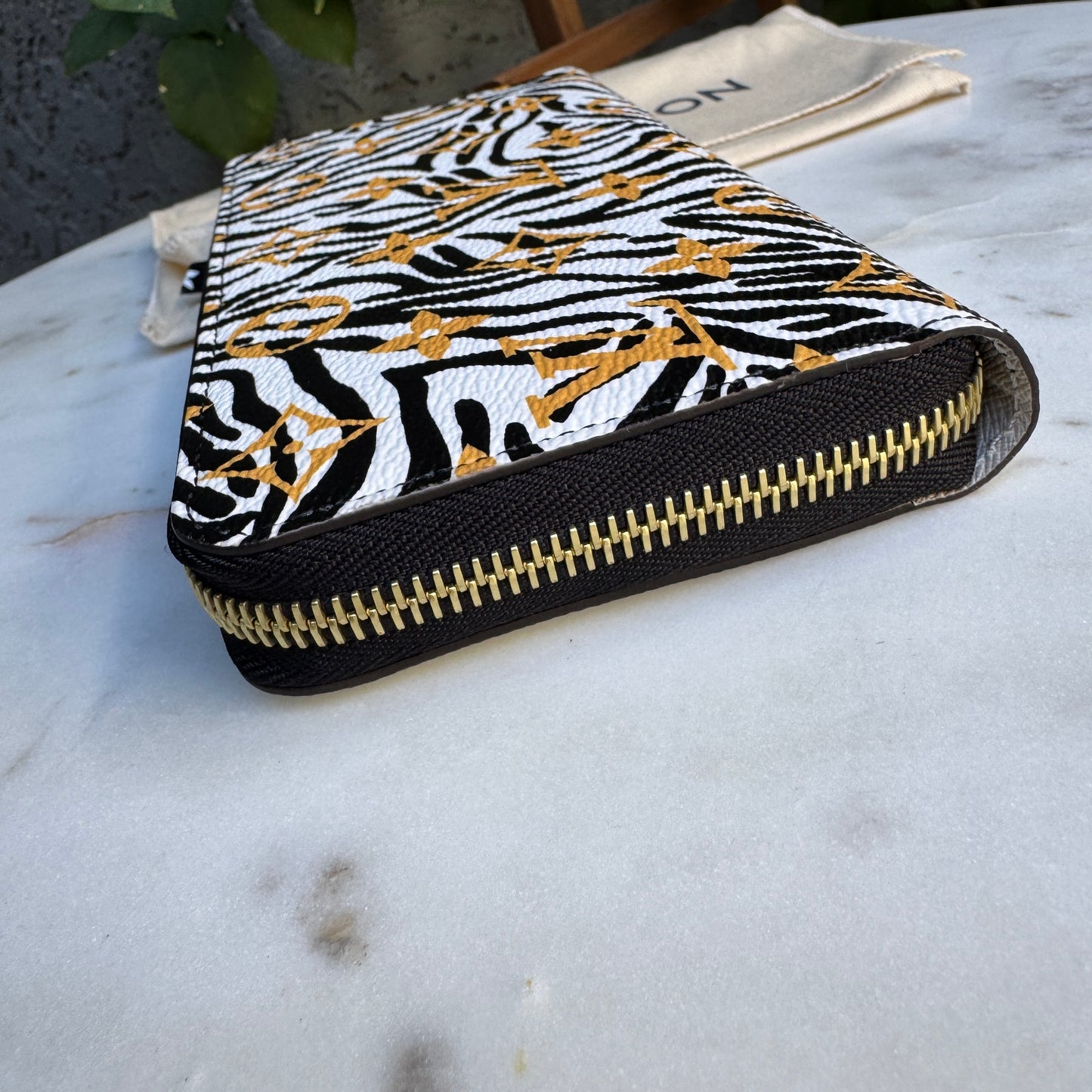 Louis Vuitton Monogram Giant Jungle Zippy Wallet