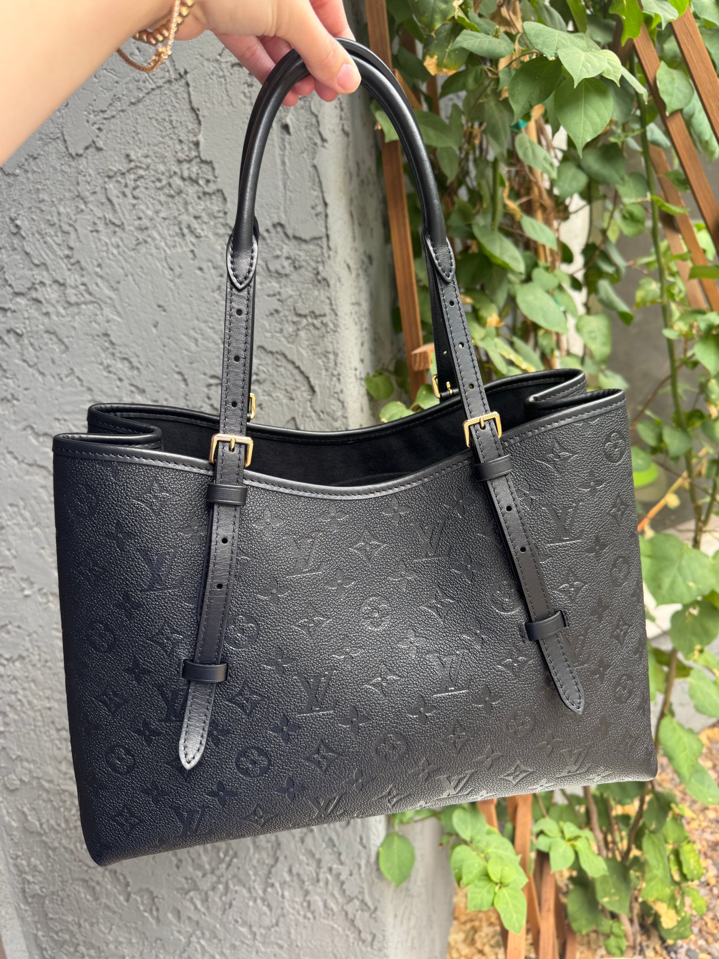 Louis Vuitton Babylone MM Empreinte Leather Tote