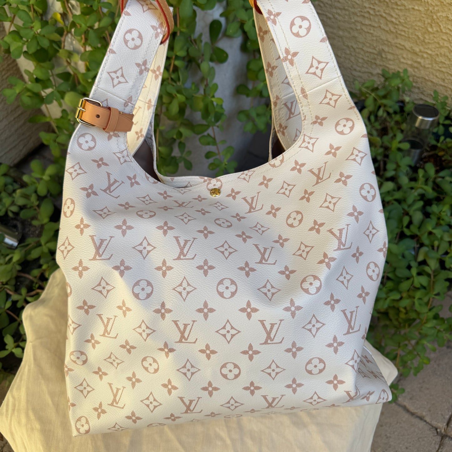 Louis Vuitton Monogram Dune Atlantis GM