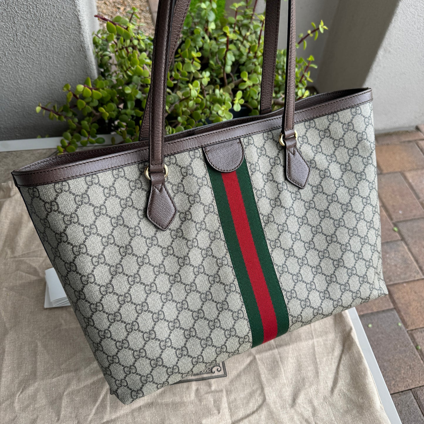 Gucci GG Supreme Monogram Medium Ophidia Shopping Tote