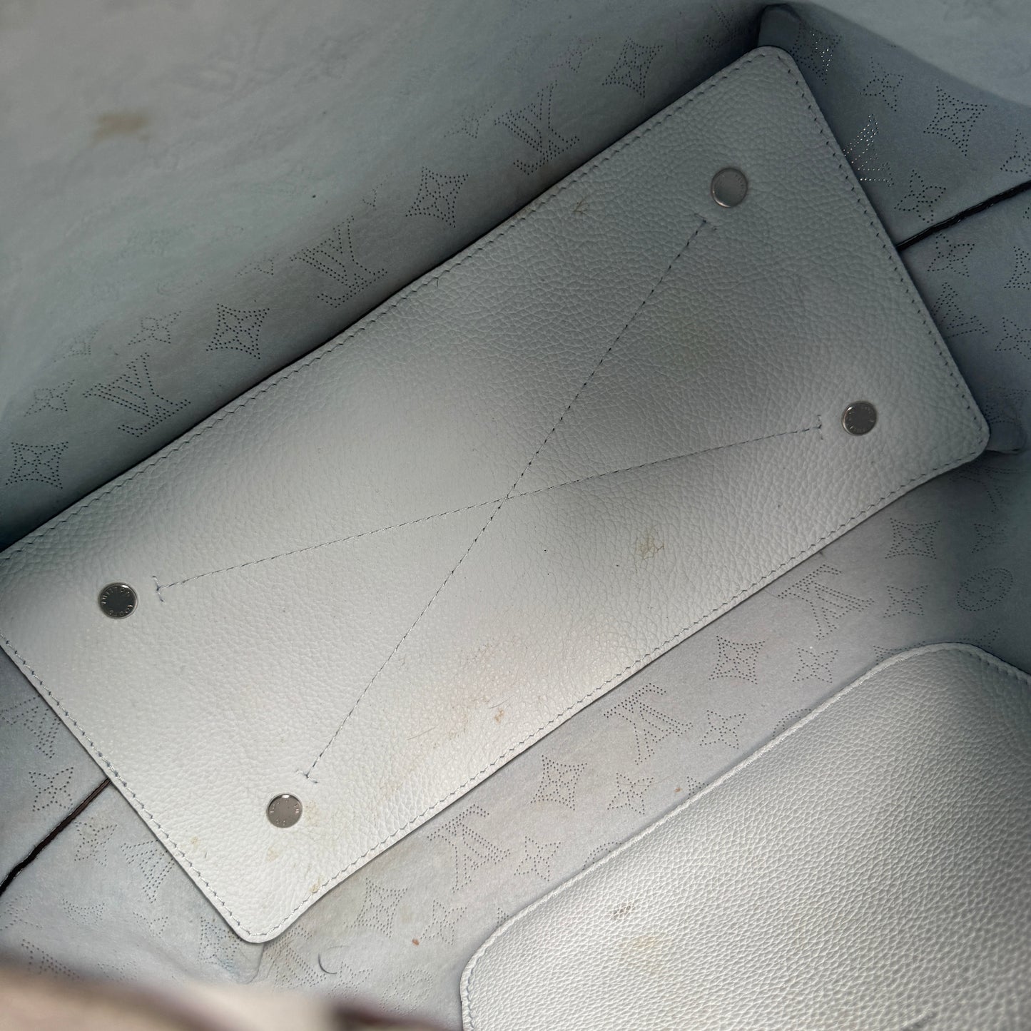 Louis Vuitton Mahina Leather Caramel Hobo Shoulder Bag