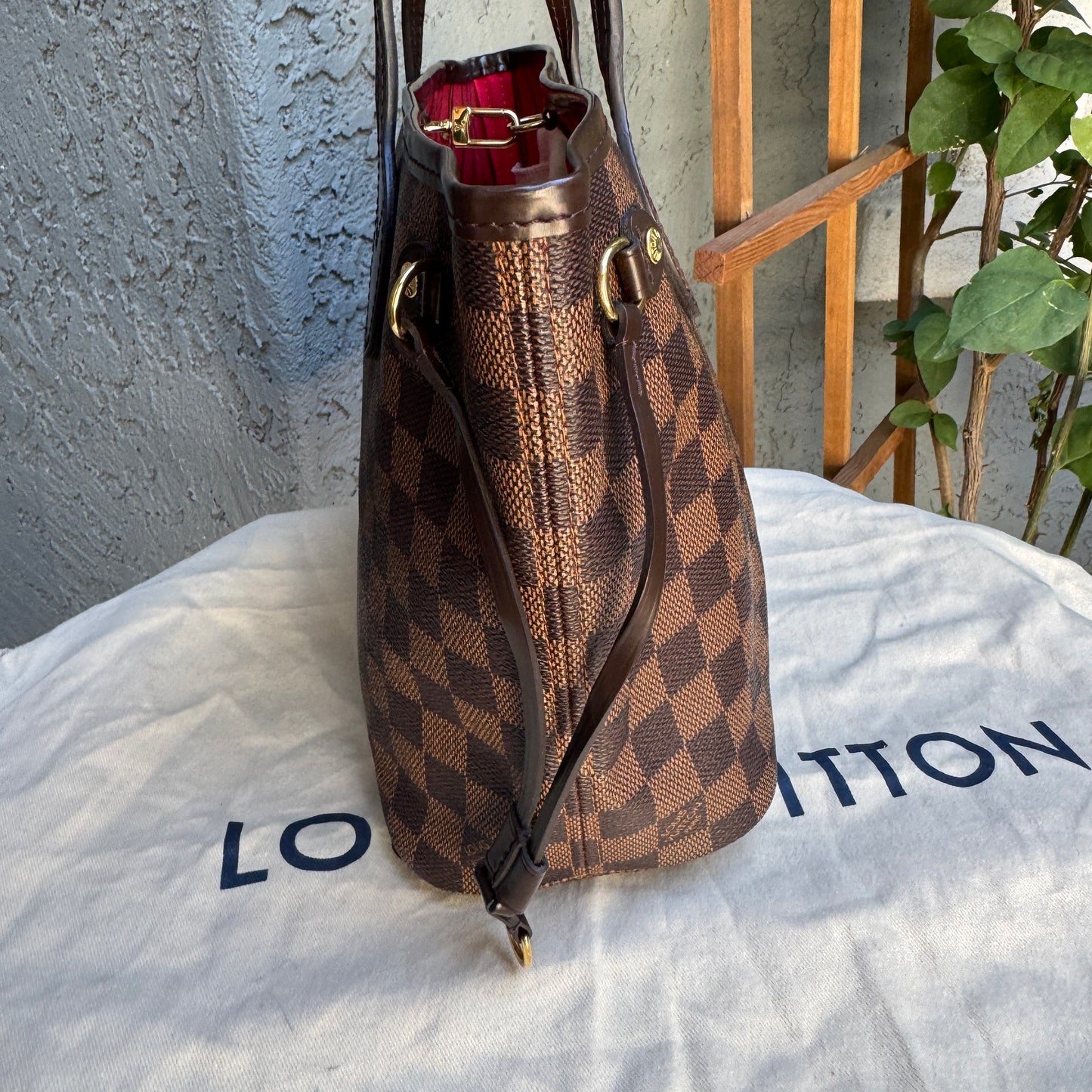 Louis Vuitton Damier Ebene Neverfull PM