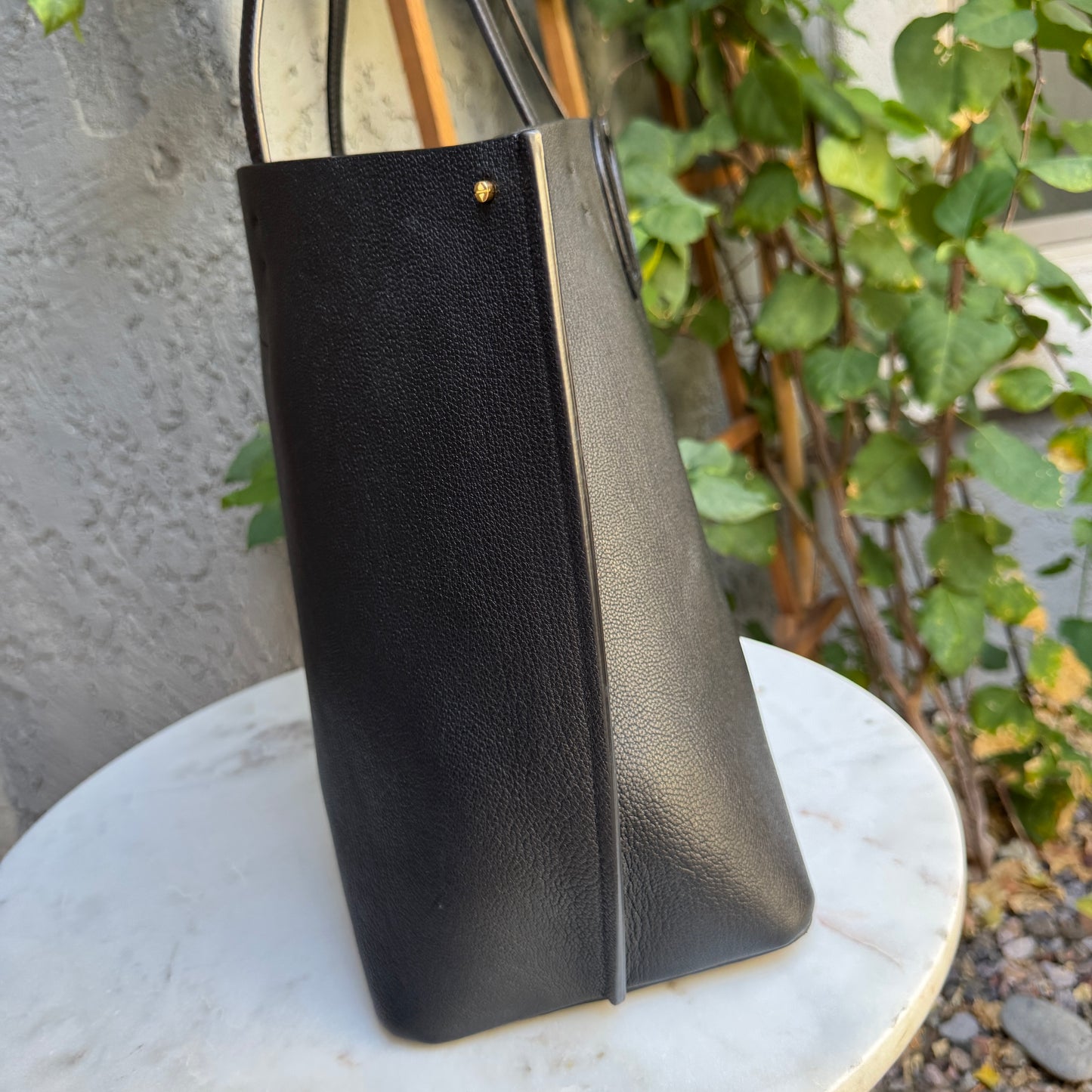 Valentino Garavani Vlogo Leather Fillme Tote