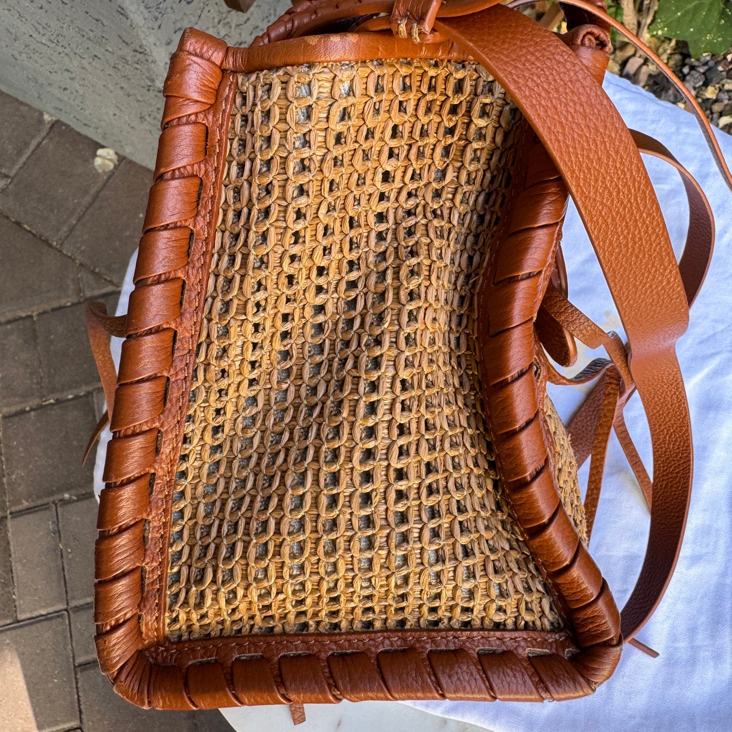 Chloé Mony Small Raffia Tote Crossbody