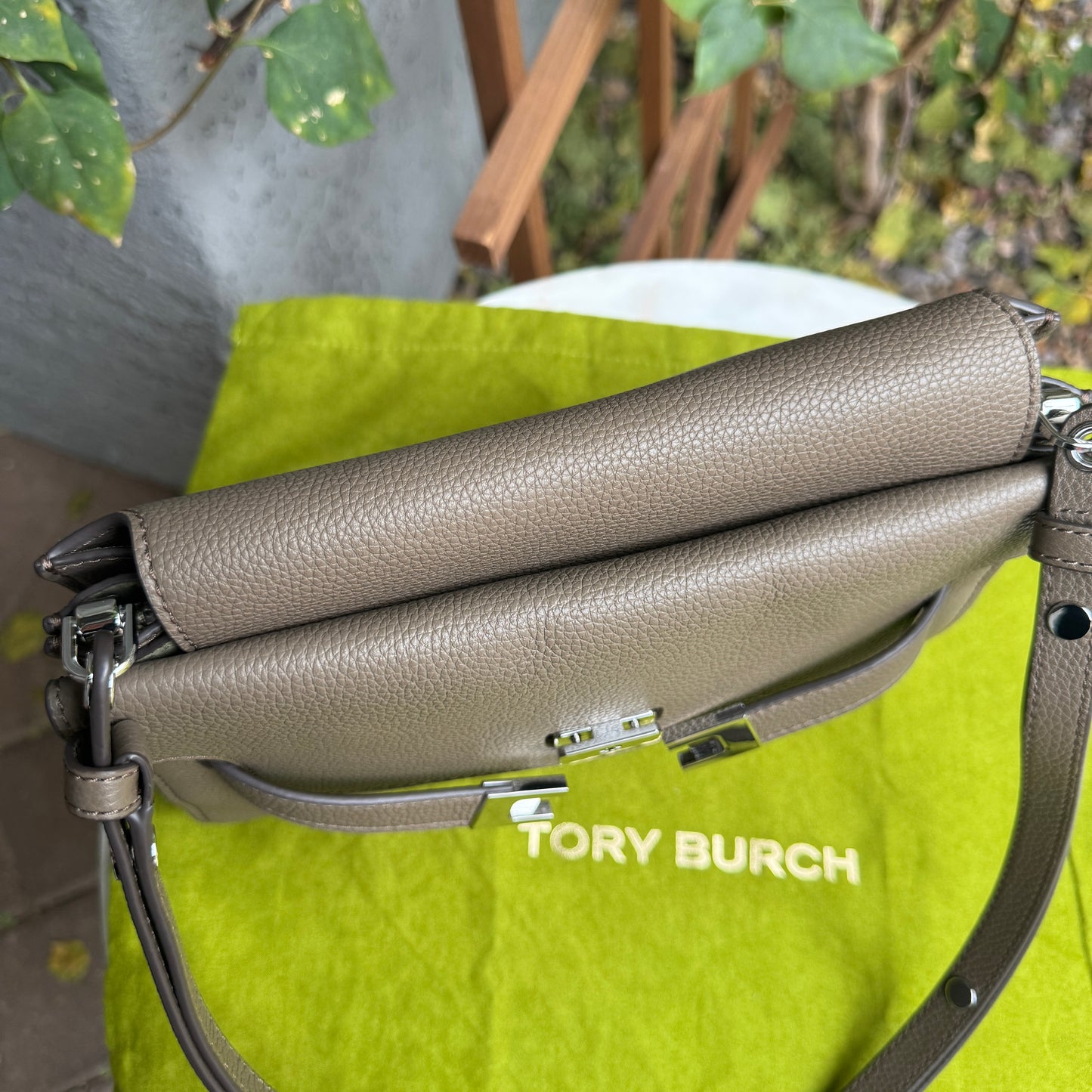 Tory Burch Lee Radziwill Pebbled Leather Shoulder Bag