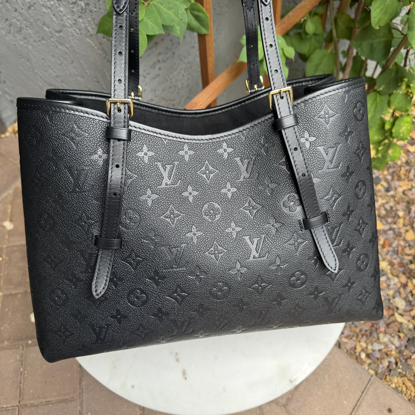 Louis Vuitton Babylone MM Empreinte Leather Tote