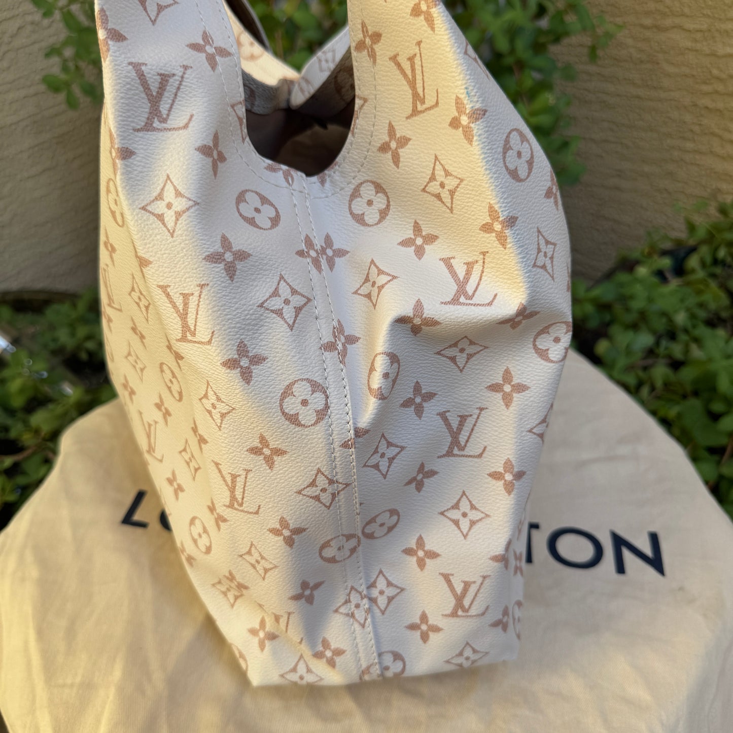 Louis Vuitton Monogram Dune Atlantis GM