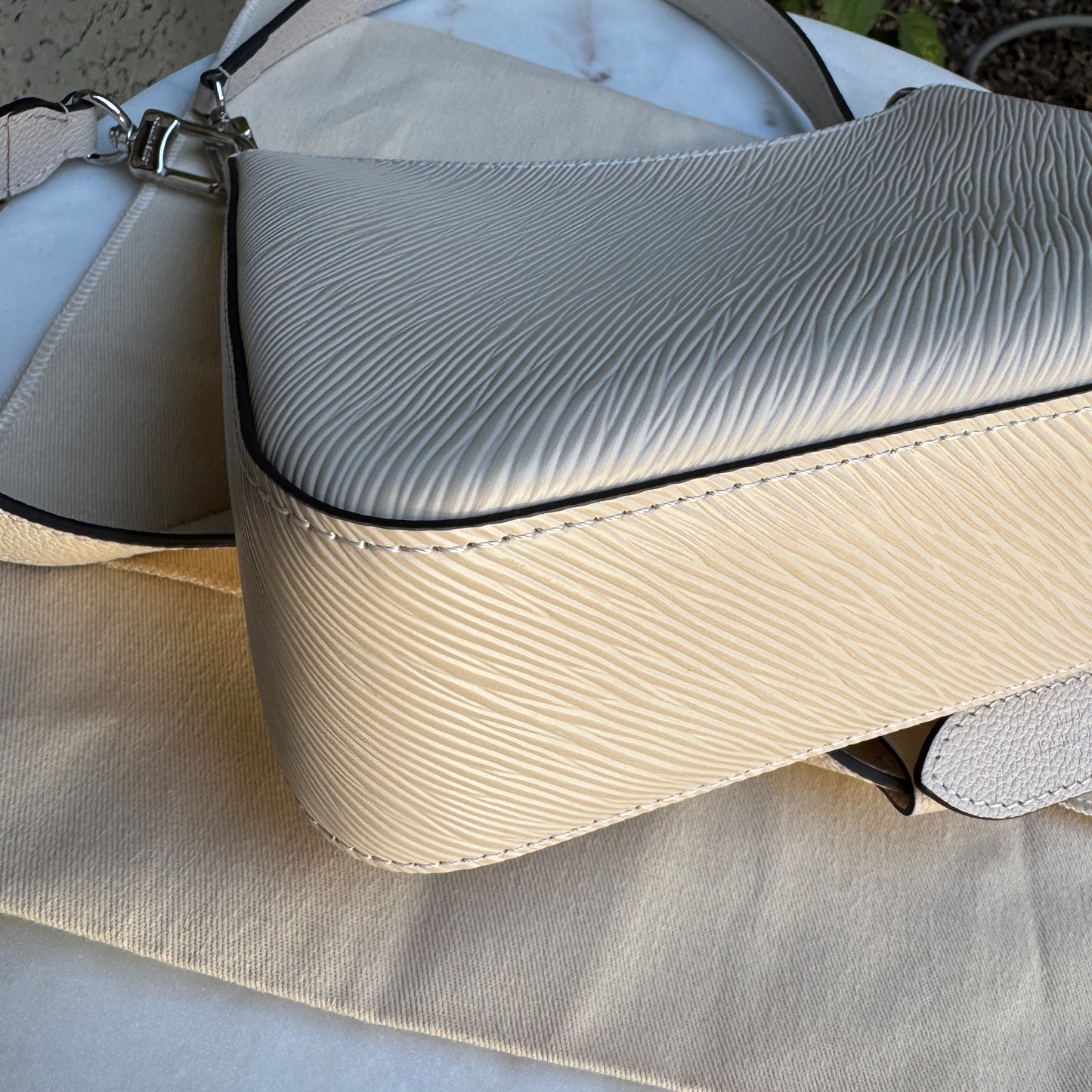 Louis Vuitton Quartz Epi Leather Marelle Crossbody