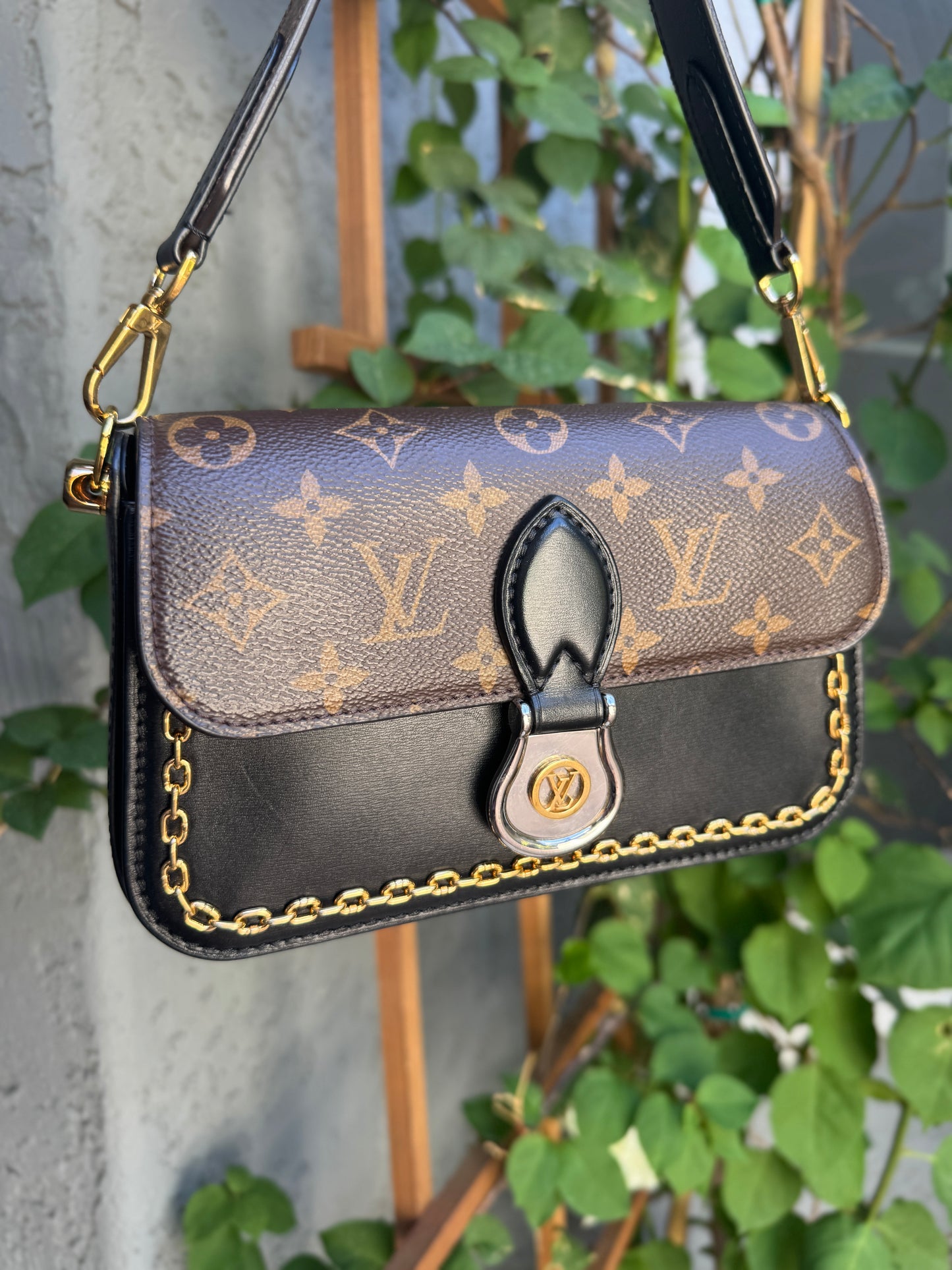 Louis Vuitton Monogram Neo Saint Cloud Shoulder Bag