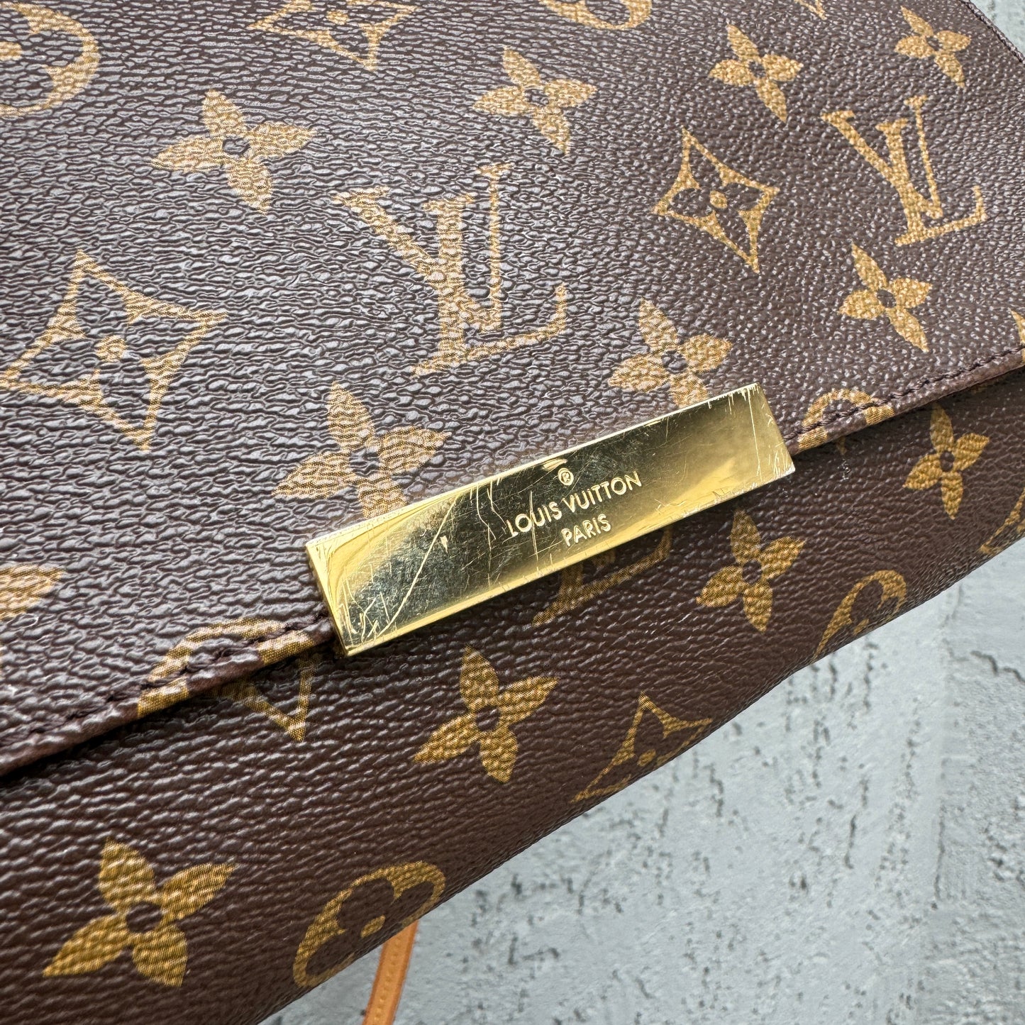 Louis Vuitton Monogram Favorite MM Crossbody