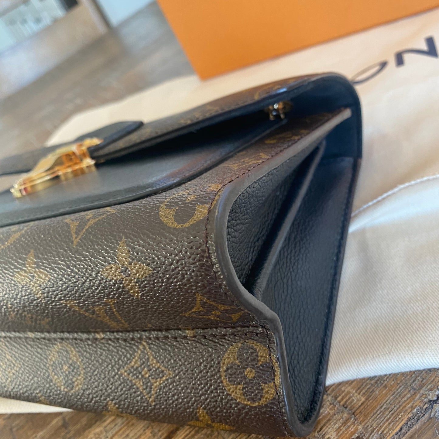 Louis Vuitton Victoire Vavin Shoulder Bag