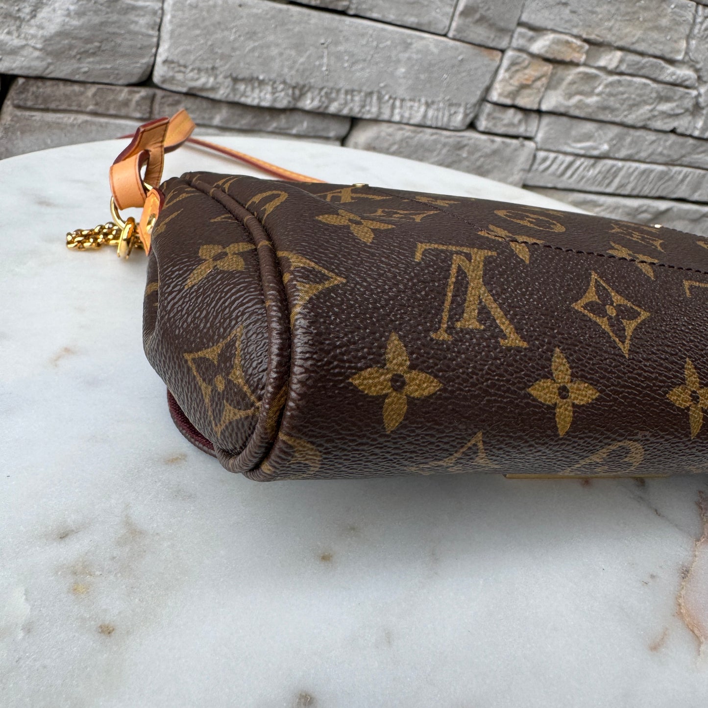 Louis Vuitton Monogram Favorite MM Crossbody