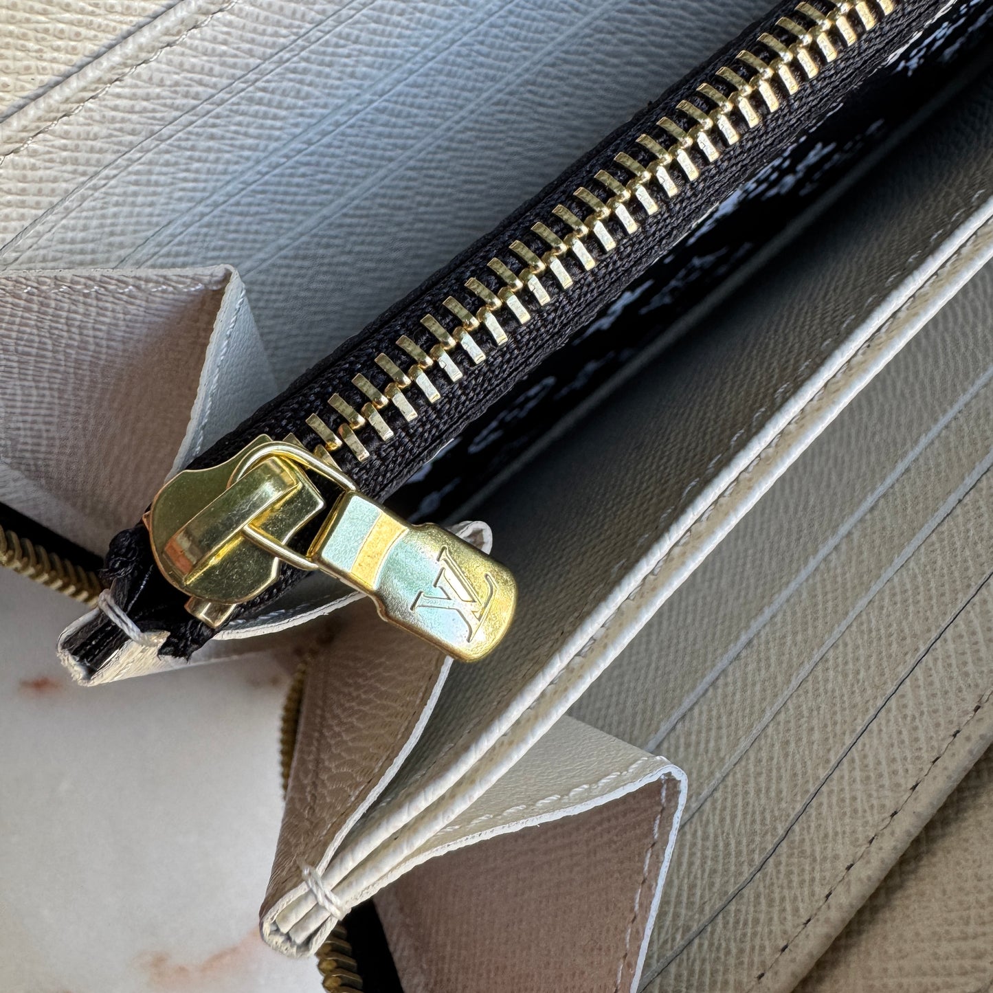 Louis Vuitton Monogram Giant Jungle Zippy Wallet