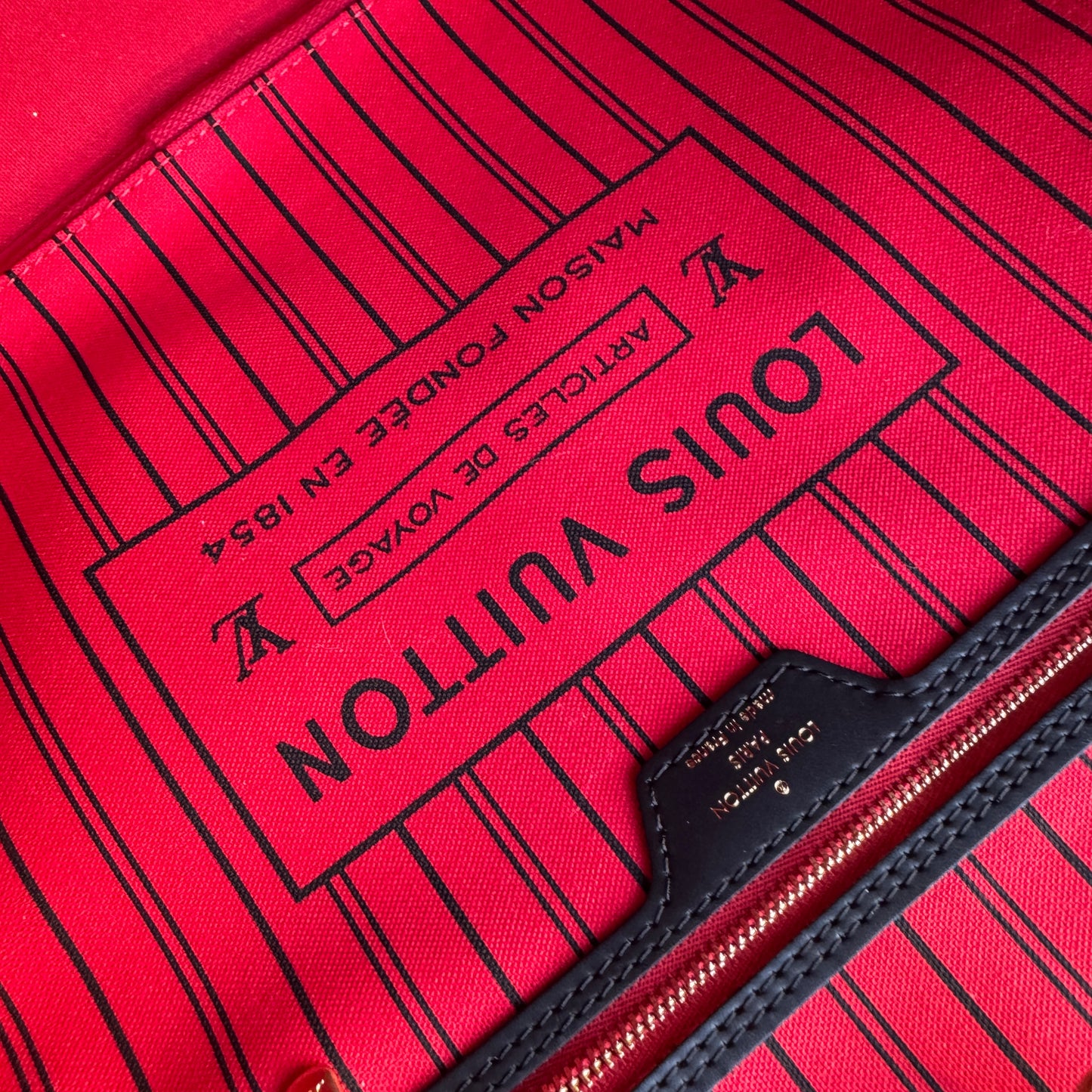 Louis Vuitton Monogram World Tour Neverfull MM