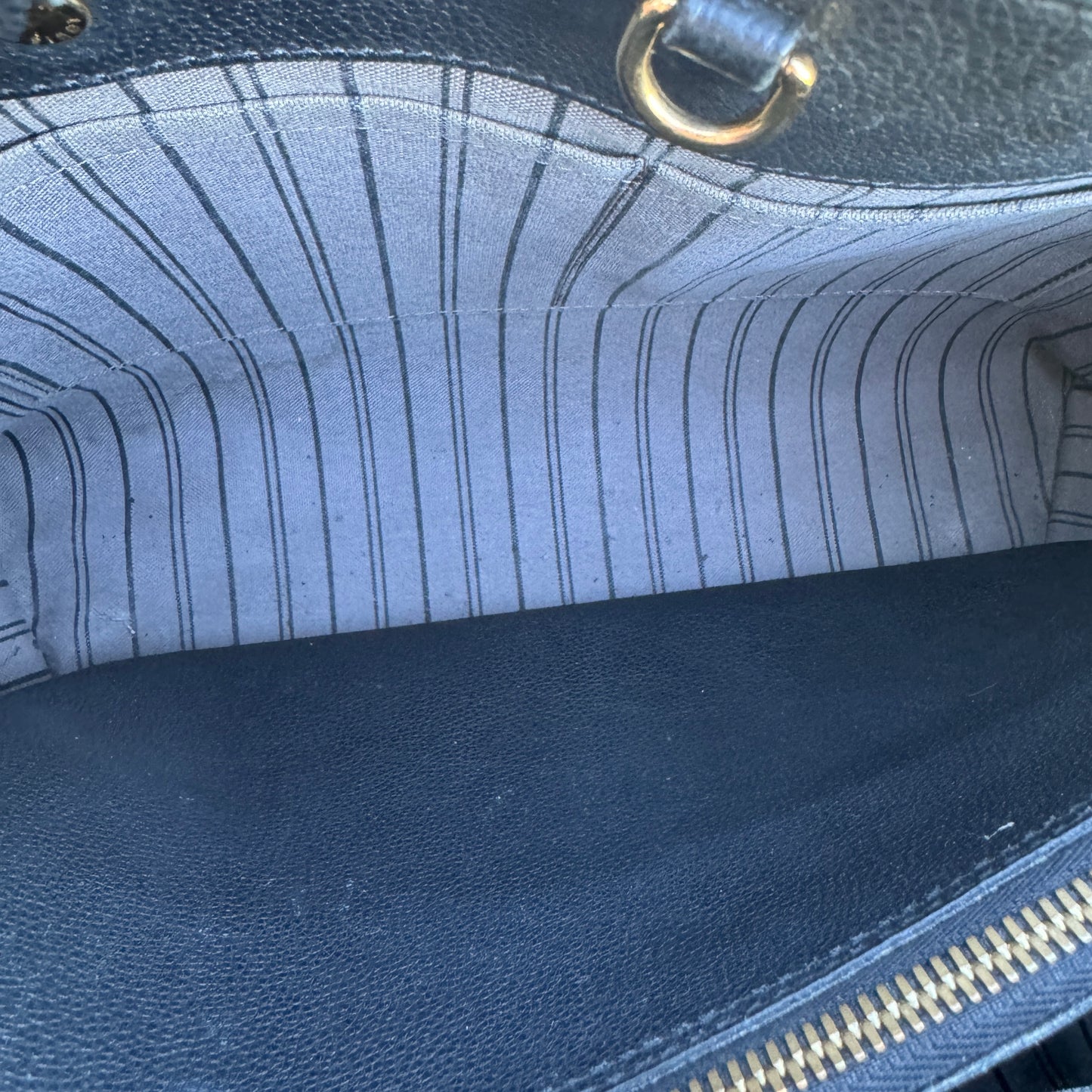 Louis Vuitton Empreinte Leather Montaigne MM
