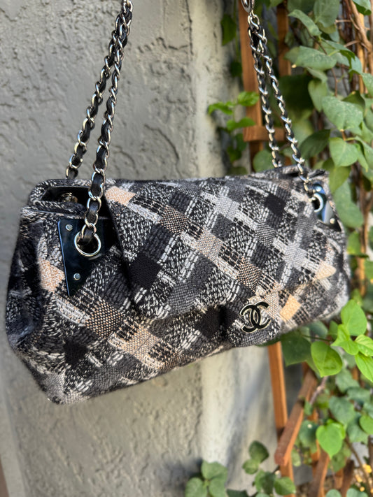 Chanel Tweed CC East West Shoulder Bag