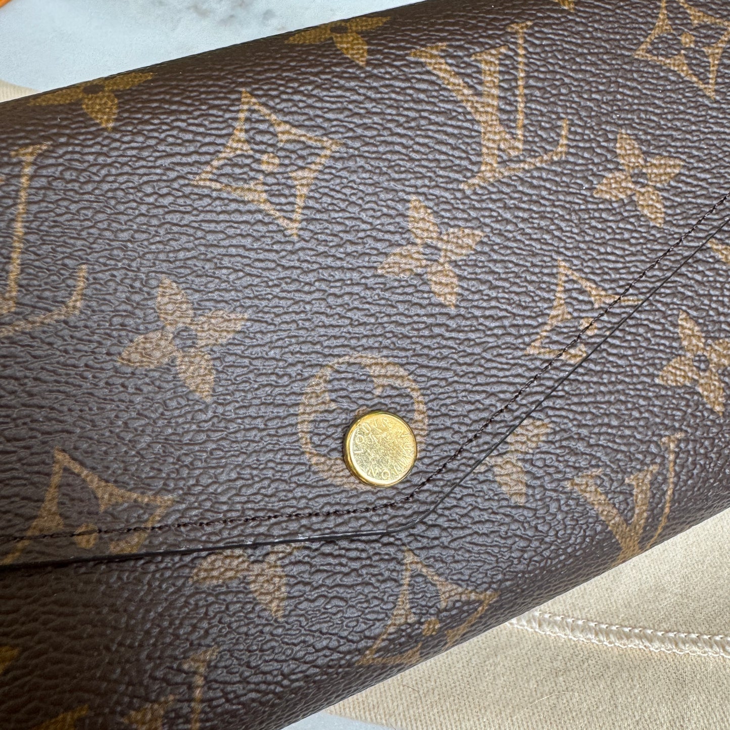 Louis Vuitton Monogram Sarah Wallet