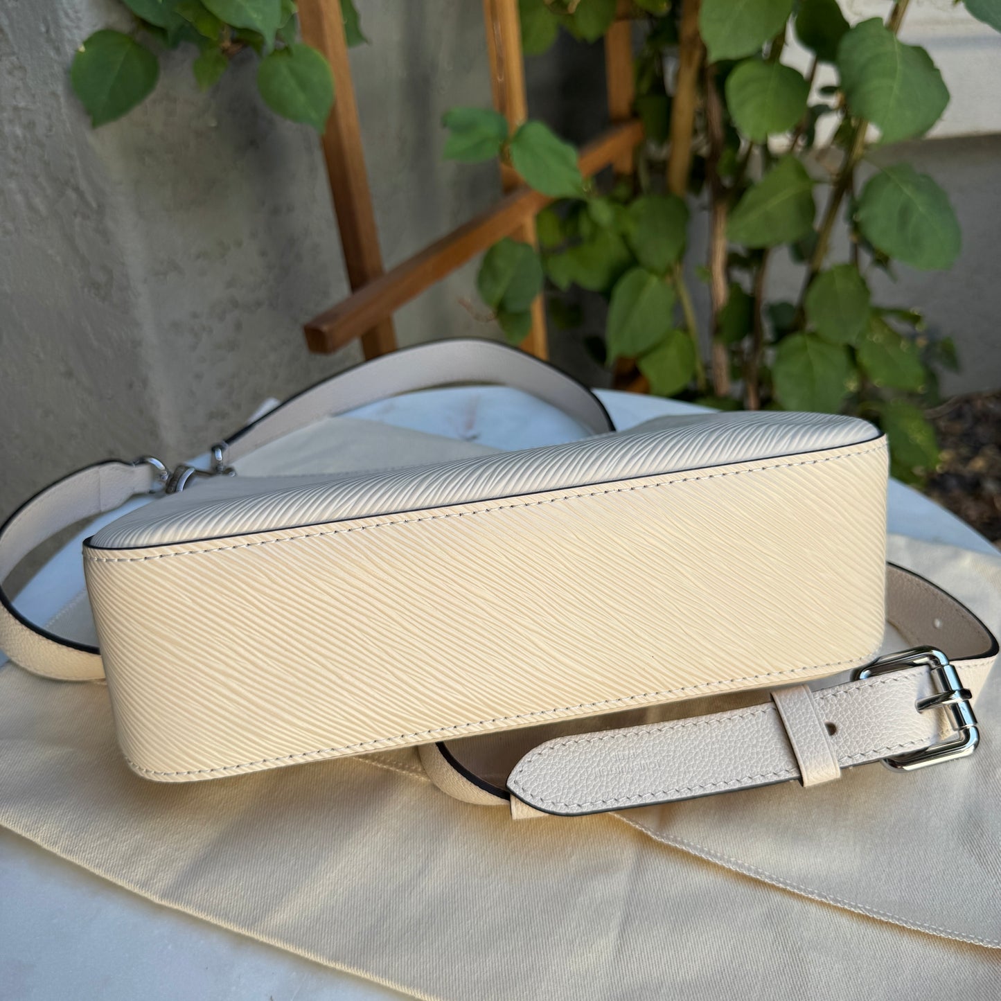 Louis Vuitton Quartz Epi Leather Marelle Crossbody