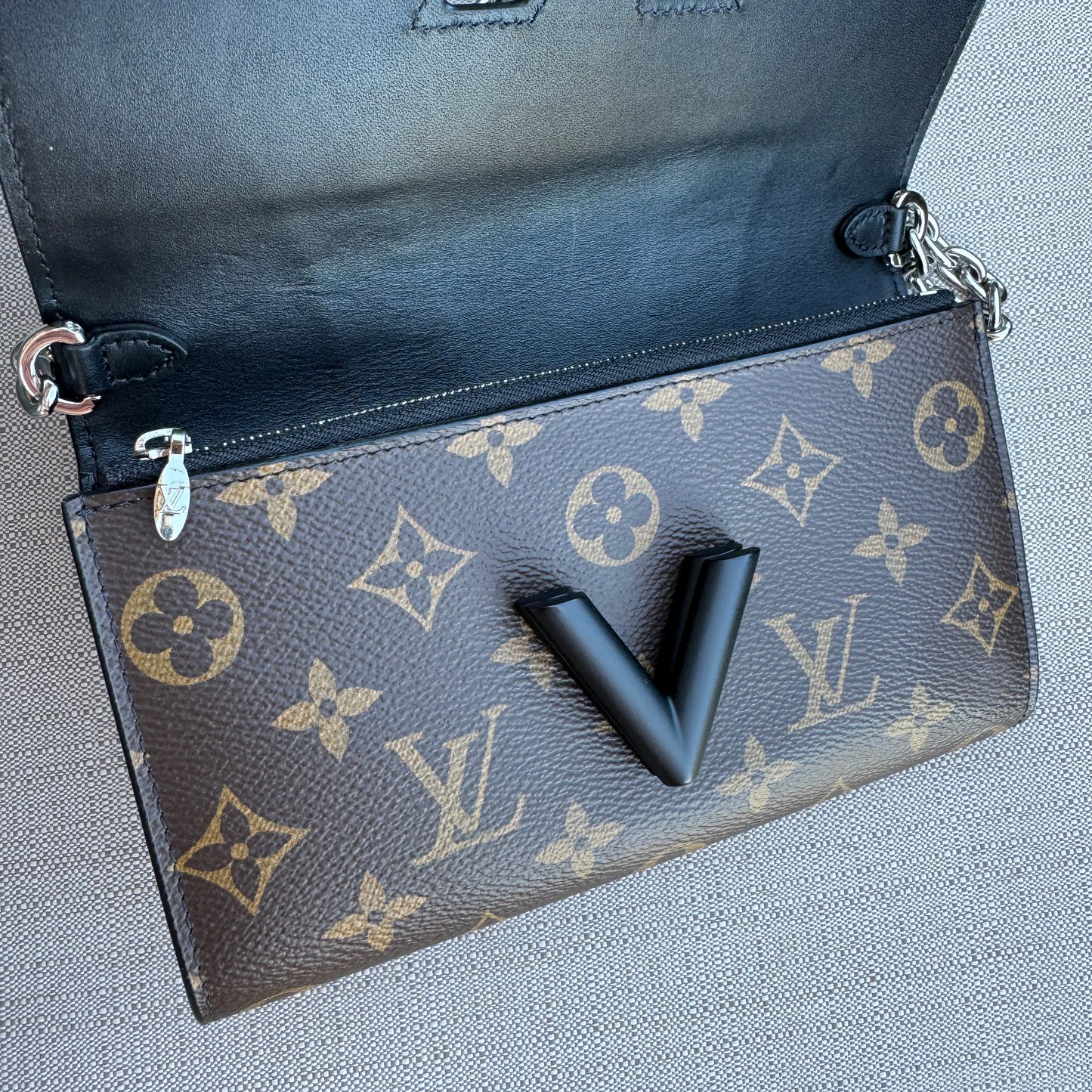 Louis Vuitton Limited Edition Wild at Heart Twist Wallet Crossbody