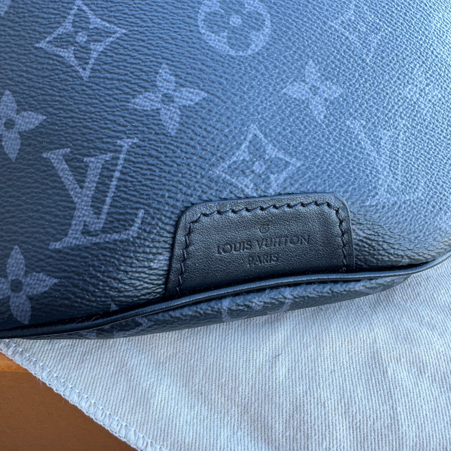 Louis Vuitton Discovery Bumbag PM