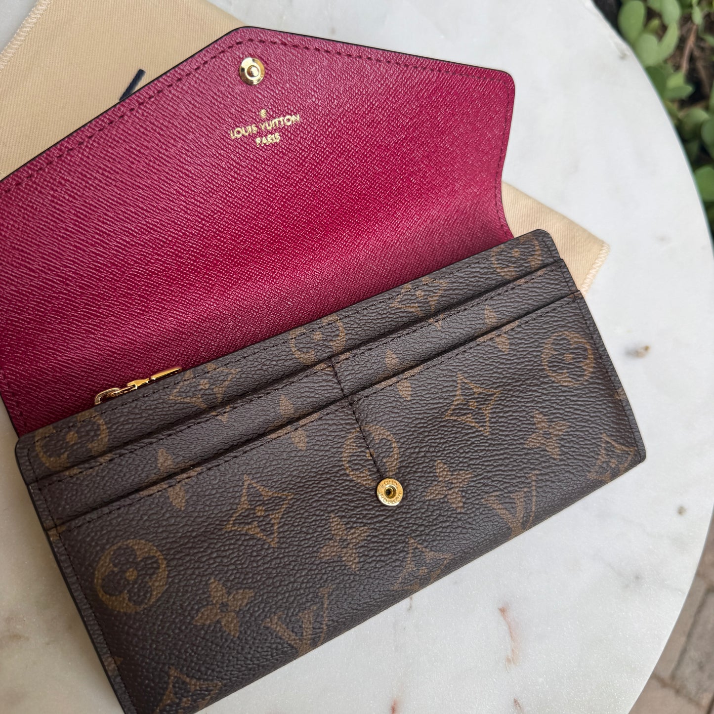 Louis Vuitton Monogram Sarah Wallet