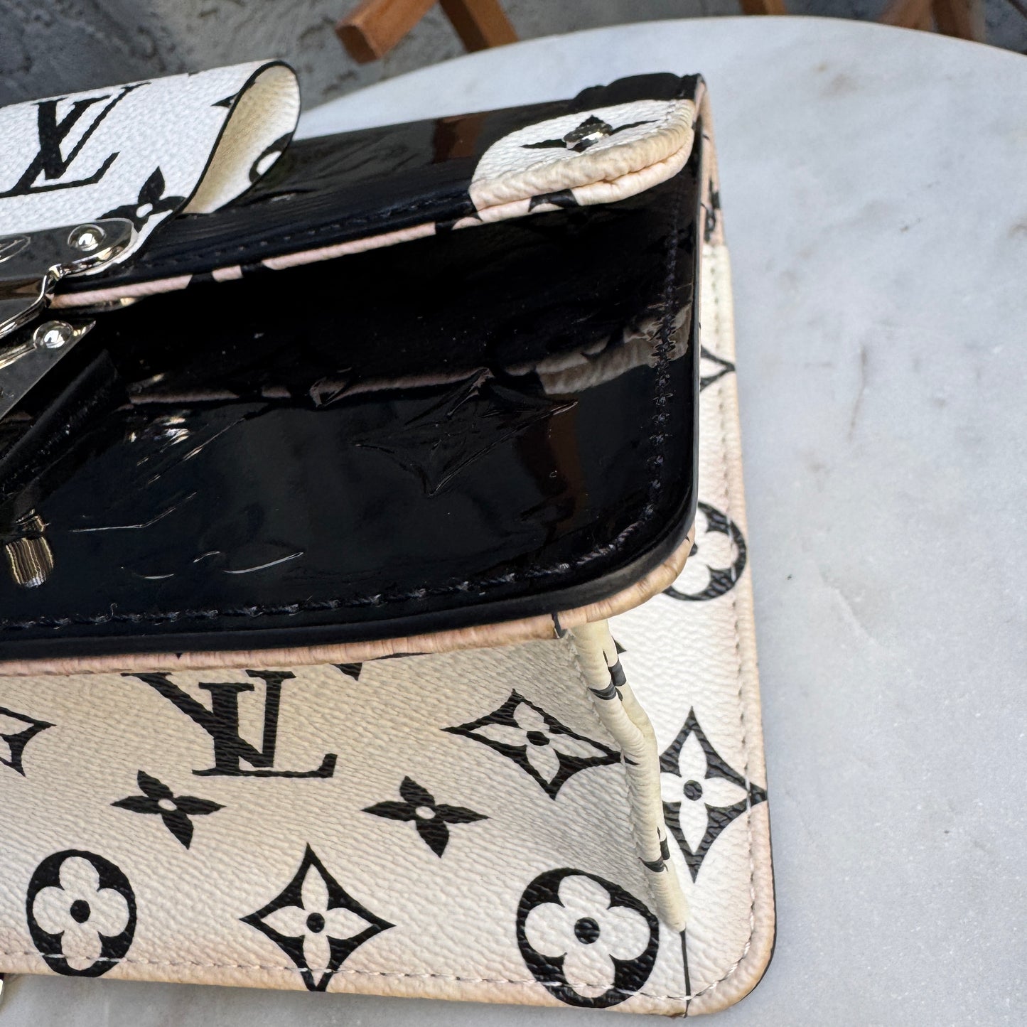 Louis Vuitton Wynwood Monogram Vernis Crossbody