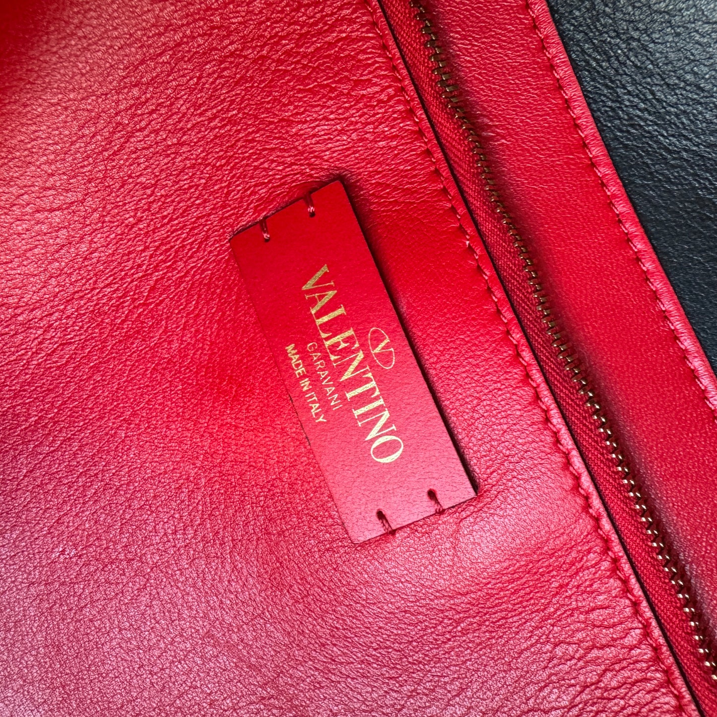 Valentino Garavani Vlogo Leather Fillme Tote