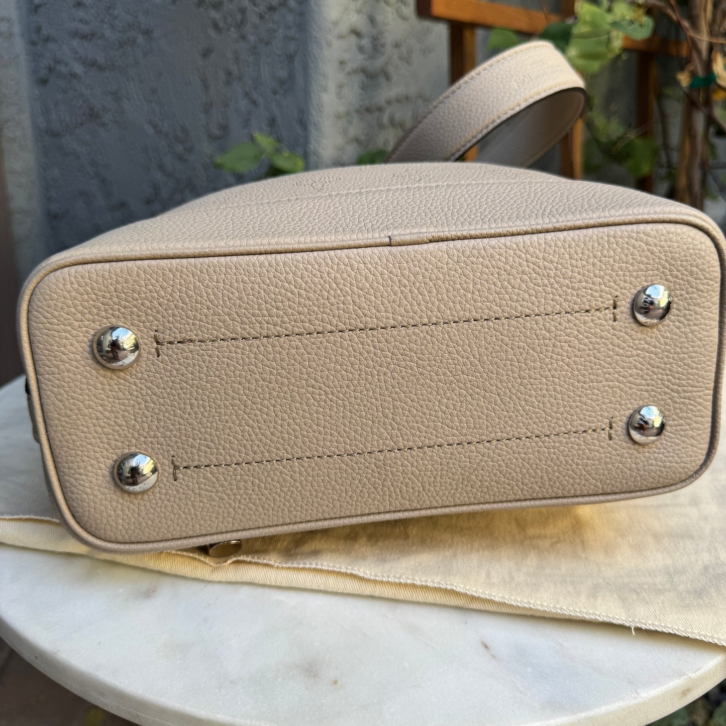 Louis Vuitton Mahina Leather Flore Bucket Shoulder Bag