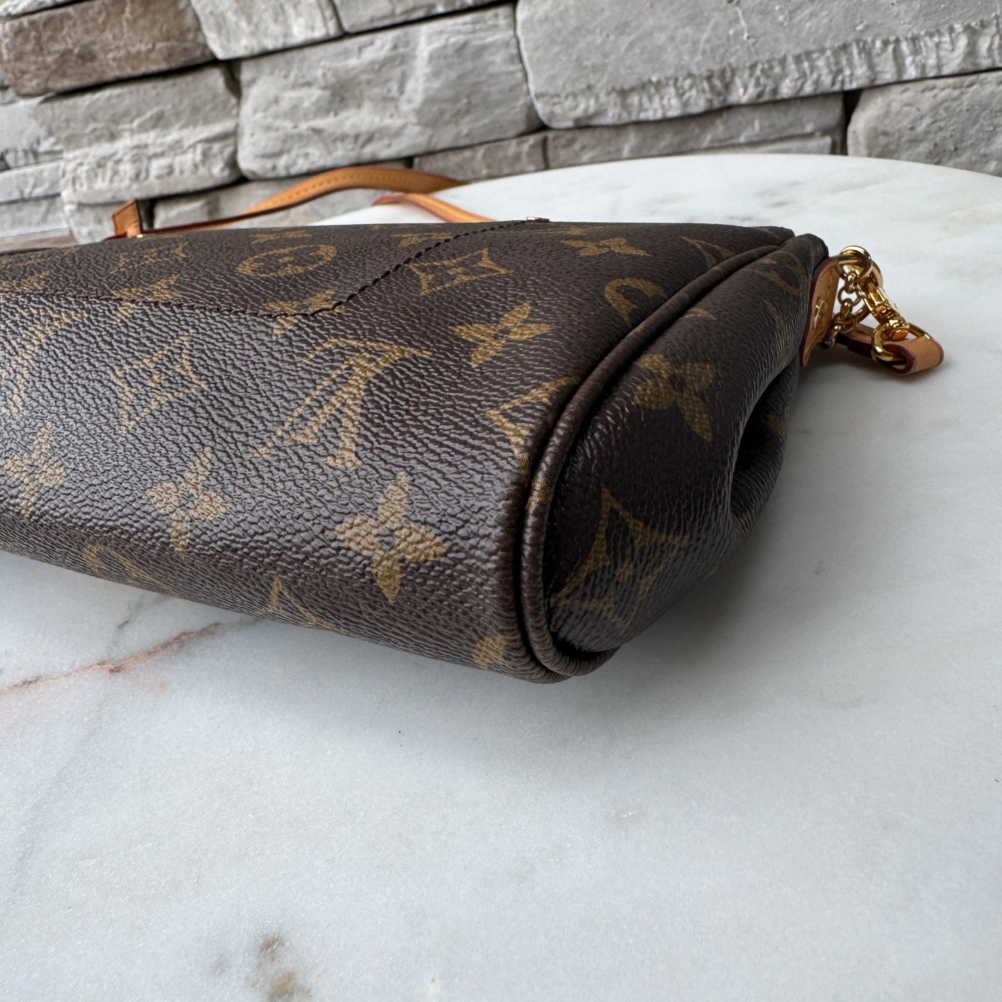 Louis Vuitton Monogram Favorite MM Crossbody