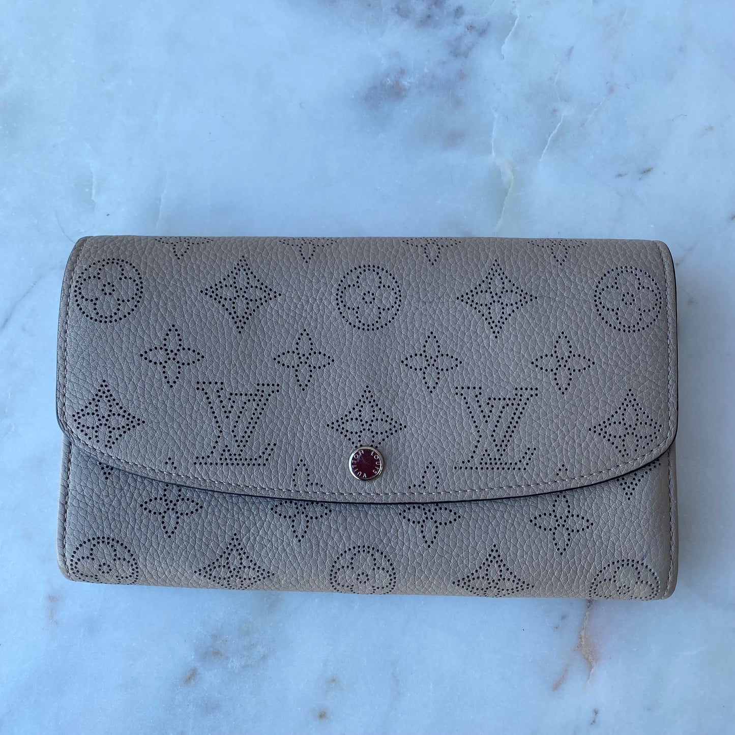 Louis Vuitton Portefeuille Iris Mahina Leather Wallet