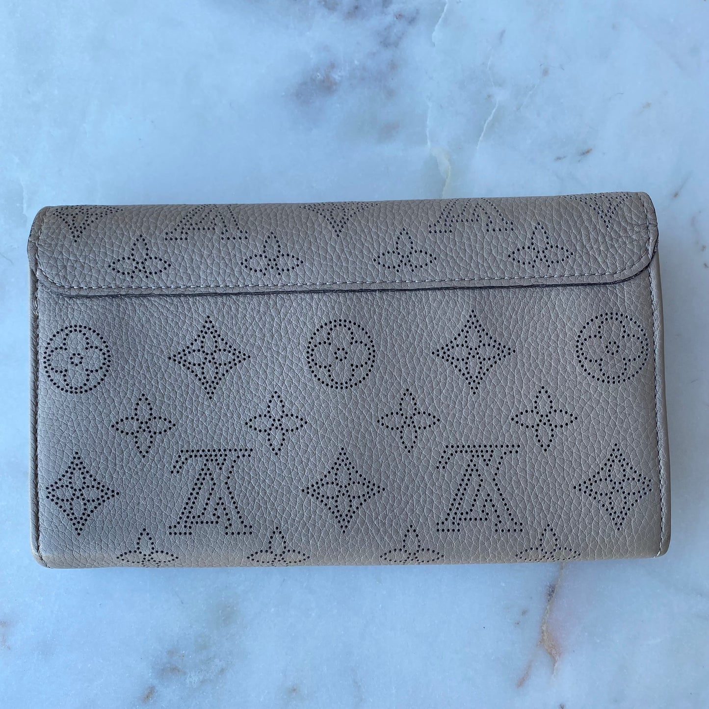 Louis Vuitton Portefeuille Iris Mahina Leather Wallet