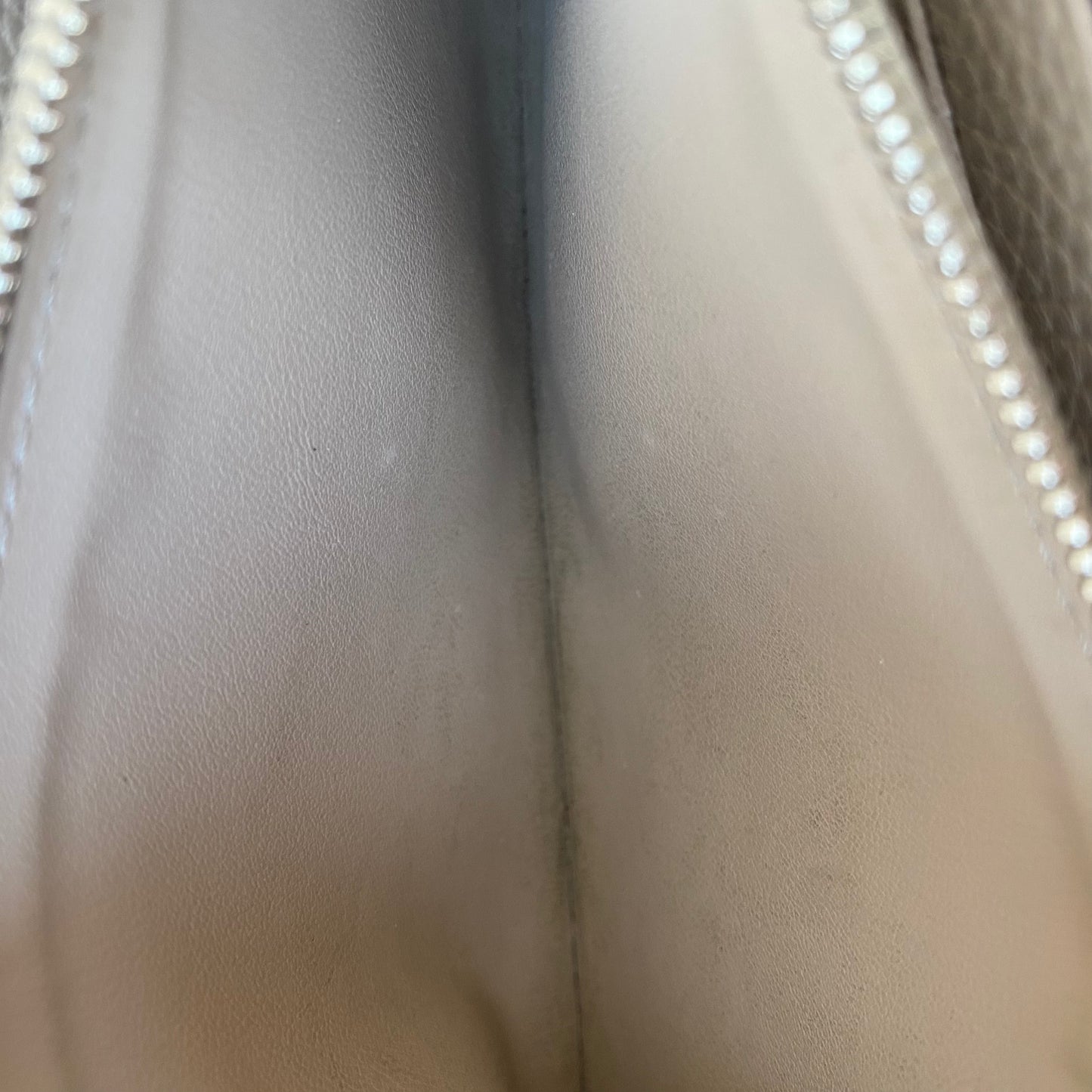 Louis Vuitton Portefeuille Iris Mahina Leather Wallet