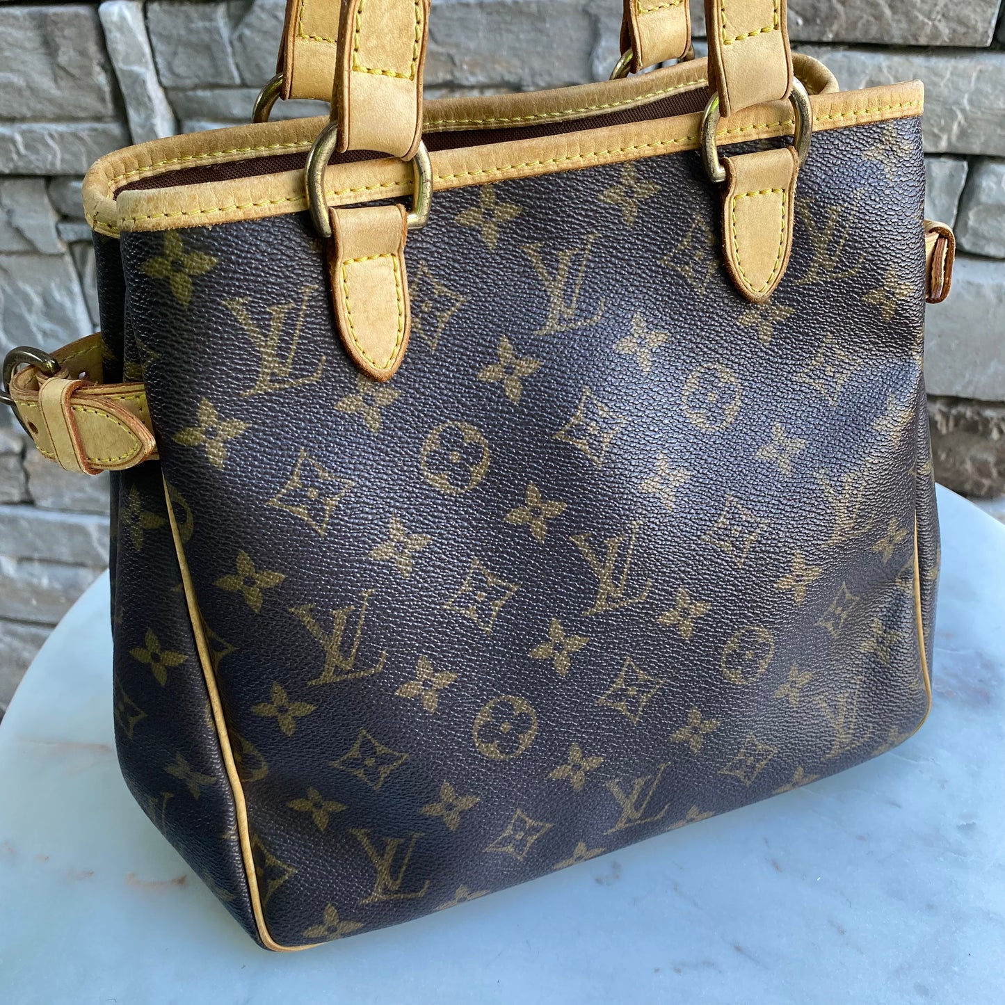 Louis Vuitton Batignolles Vertical PM