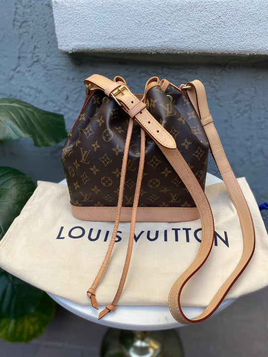 Louis Vuitton Petit Noe Monogram Bucket Bag