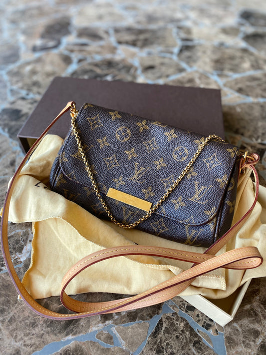 Louis Vuitton Monogram Favorite PM Clutch Crossbody