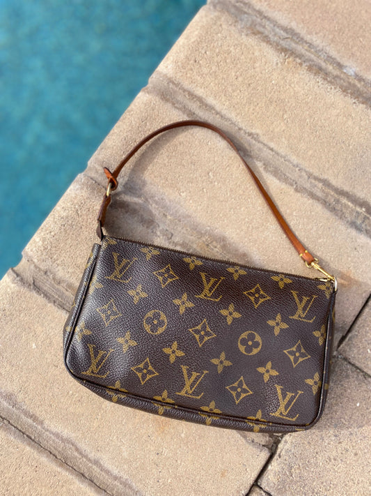 Louis Vuitton Monogram Pochette Accessoires