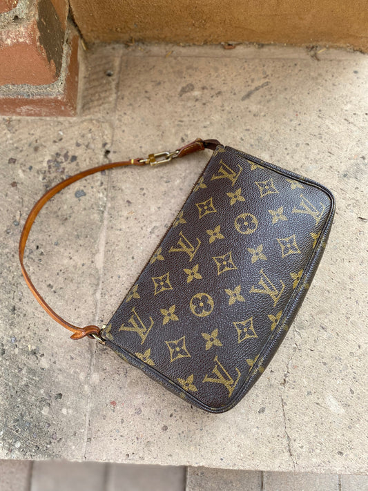 Louis Vuitton Monogram Pochette Accessoires