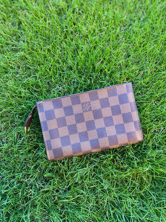 Louis Vuitton Damier Ebene Toiletry Pochette