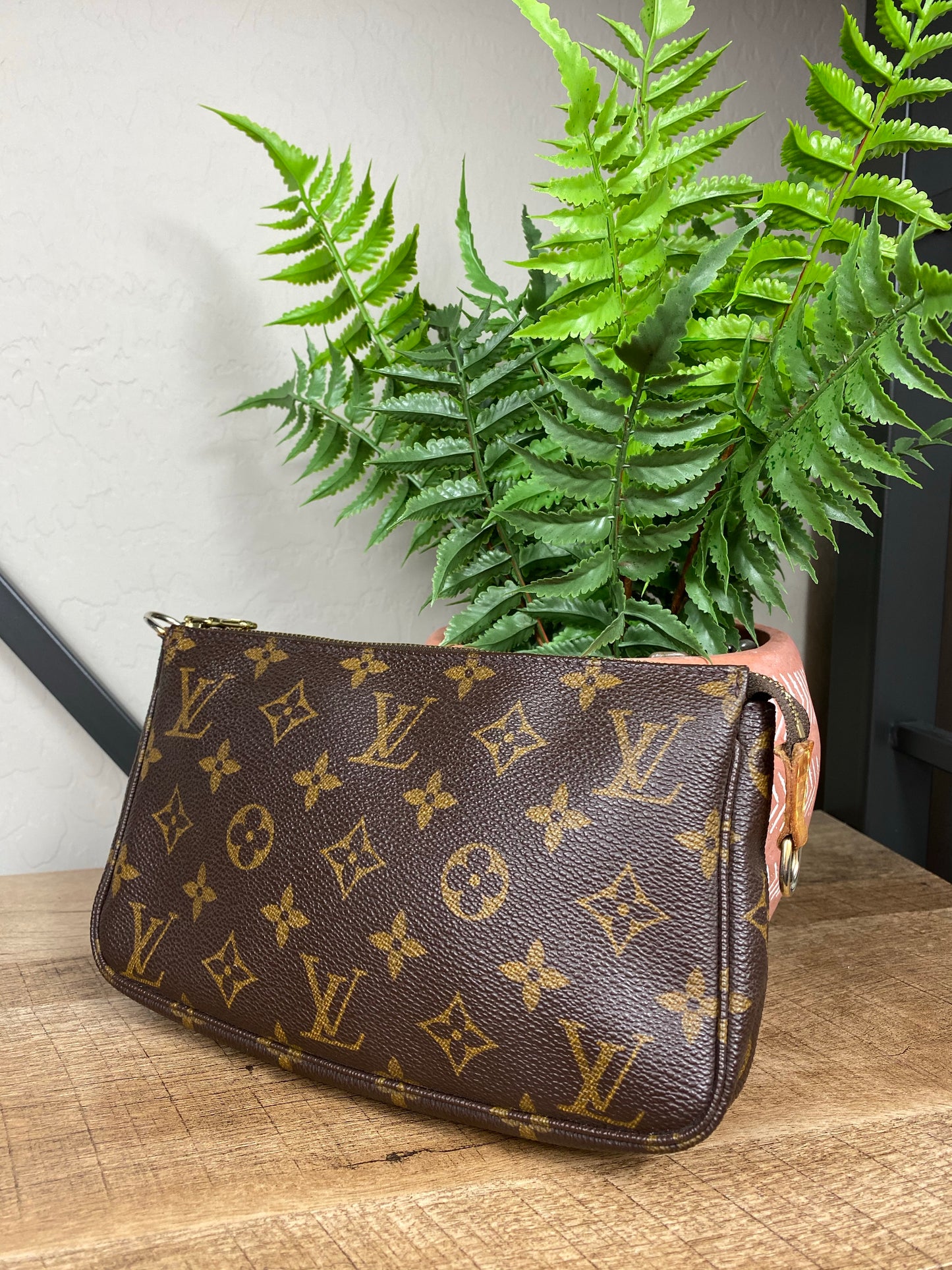 Louis Vuitton 1999 Vintage Pochette Accessoires