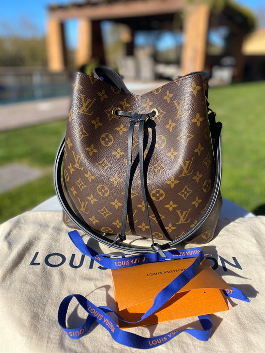 Louis Vuitton Monogram Neonoe MM Black