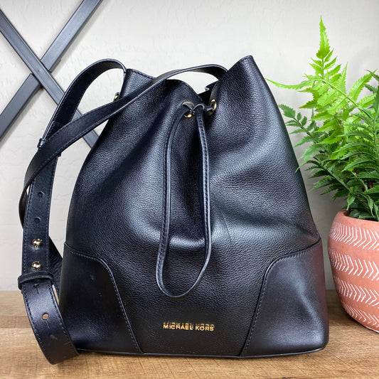 Michael Kors Cary Leather Bucket Bag