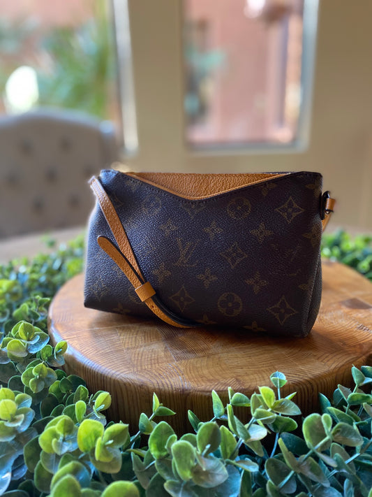 Louis Vuitton Monogram Pallas Uniformes Crossbody