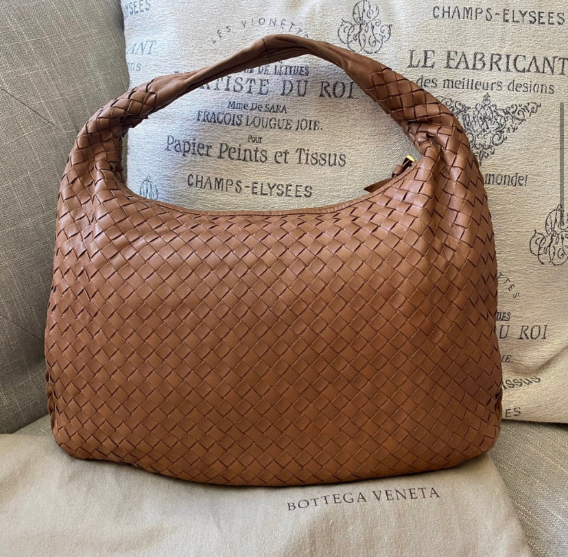 Bottega Veneta Intrecciato Nappa Veneta Hobo Bag
