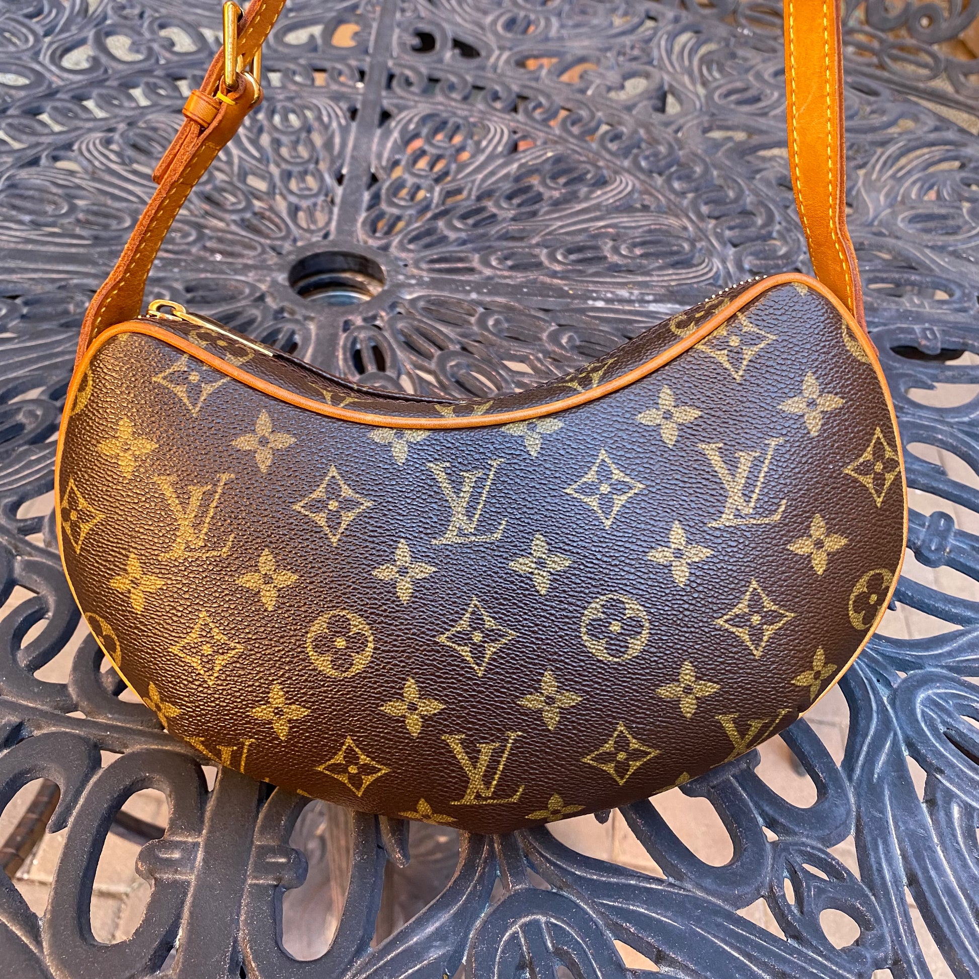 Louis Vuitton Monogram Croissant PM Vintage Shoulder Bag – The