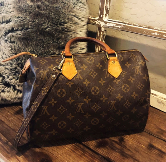 Louis Vuitton Vintage Monogram Speedy 30