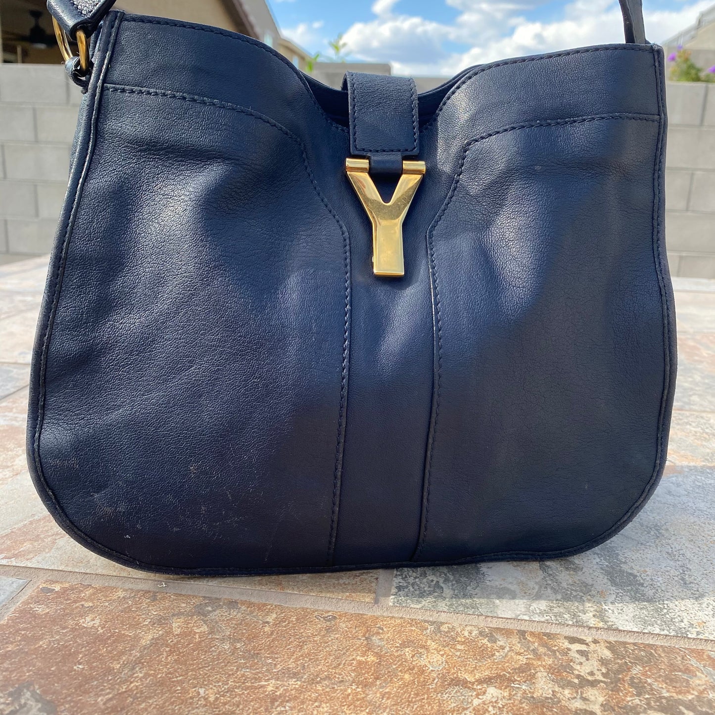 Yves Saint Laurent Cabas Chyc Crossbody