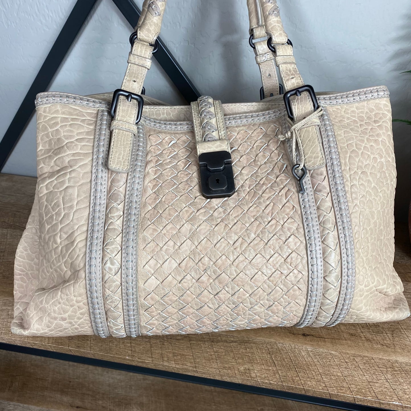 Bottega Veneta Leather Medium Roma Tote