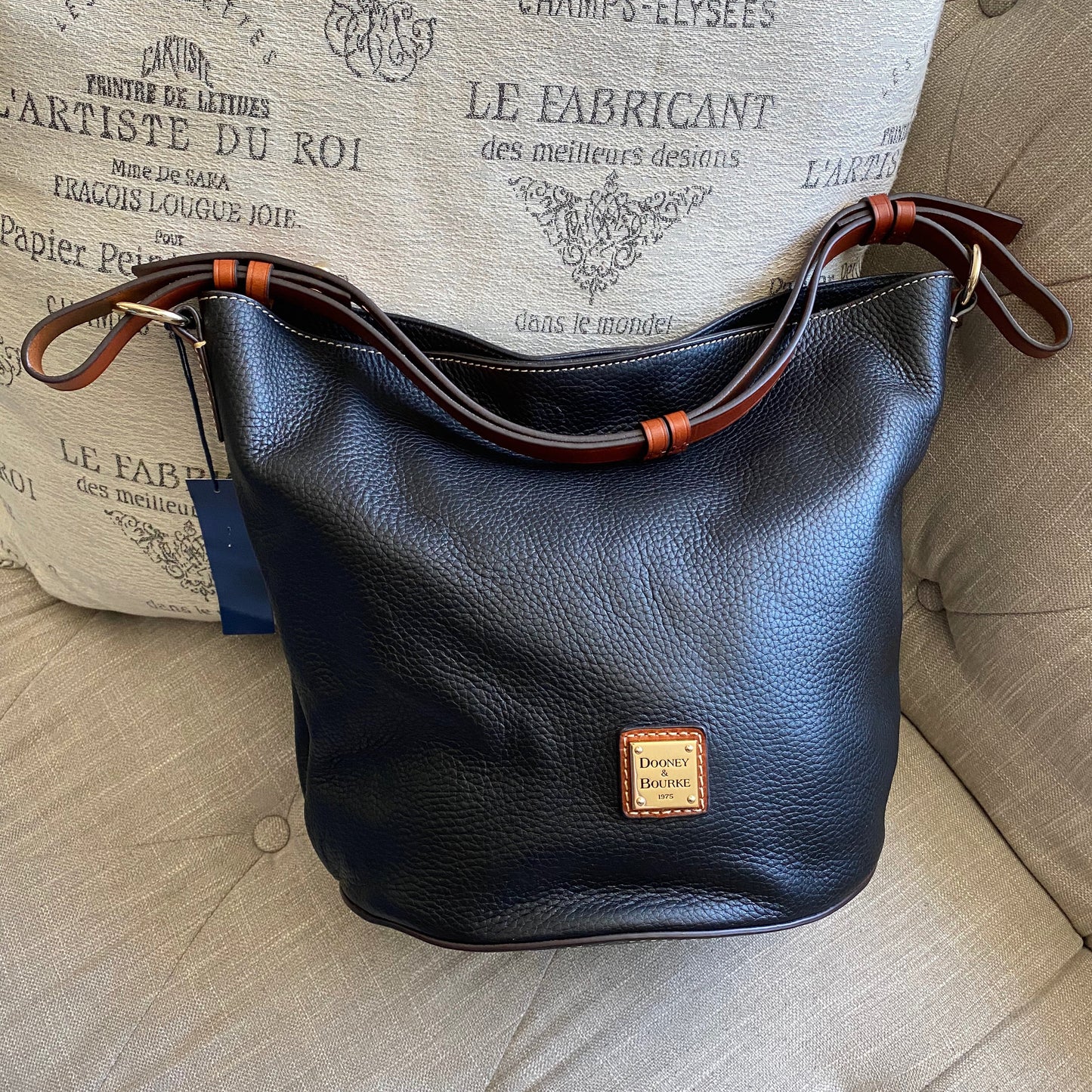 Dooney & Bourke Pebble Grain Thea Feed Bag