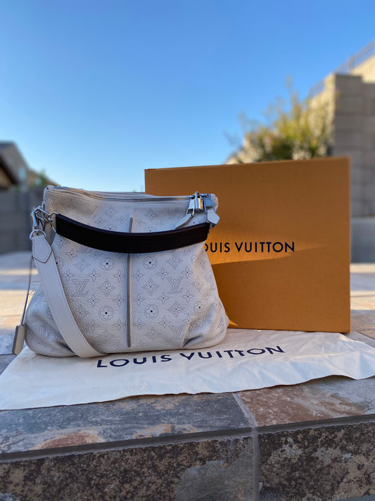 Louis Vuitton Mahina Selene PM