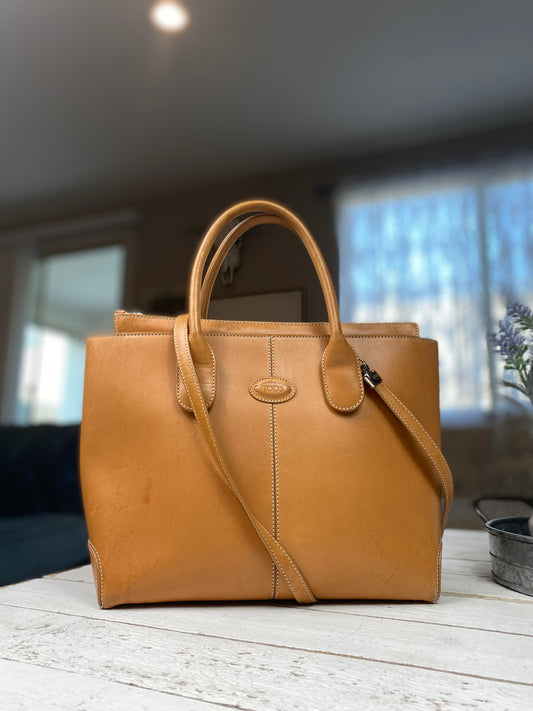 Tod’s D Leather Shoulder Bag